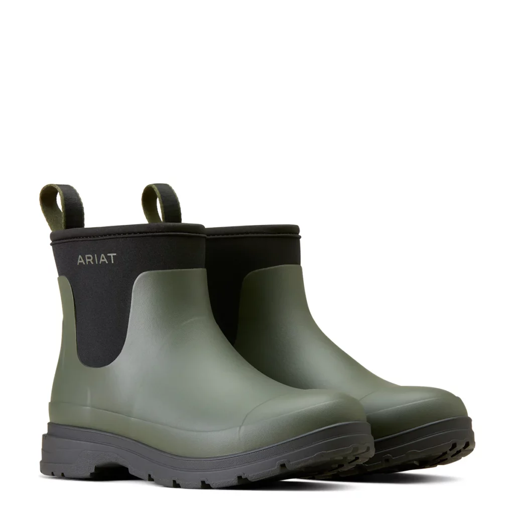 Green short rubber rain boots